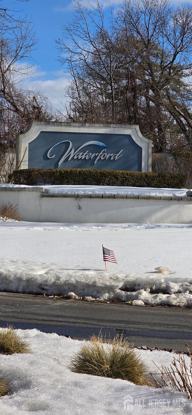 Building Photo - 223 Waterford Dr