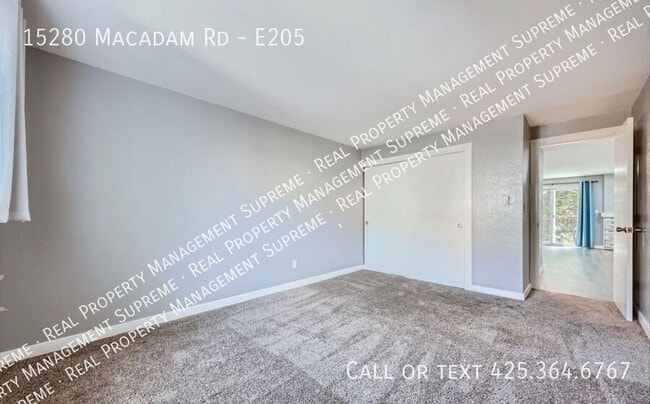 Building Photo - 15280 Macadam Rd S