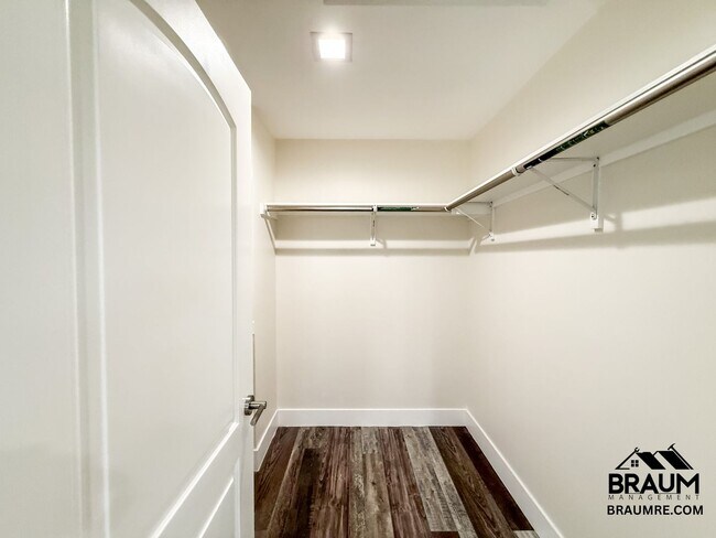 Building Photo - 1622-1624 S. CARMELINA