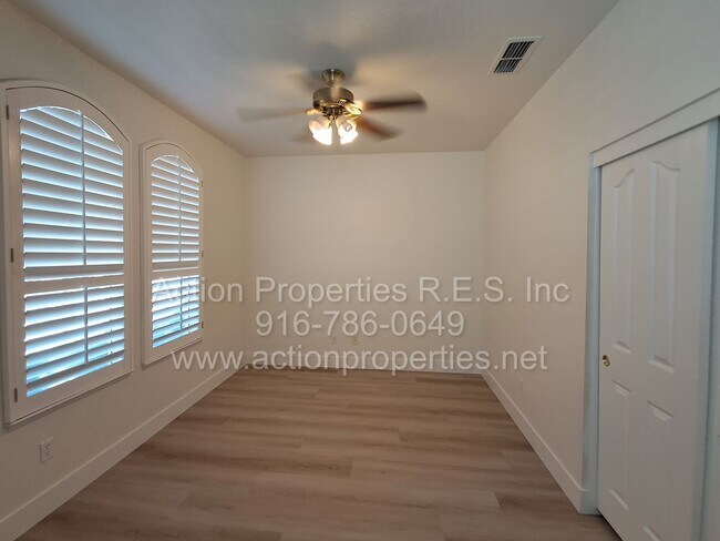 Building Photo - Action Properties R.E.S. Inc. Offering Beautiful Highland Park Single Story 3 Car, 4 Bedroom, Gar...