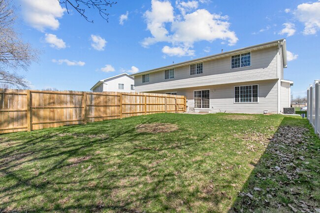 Building Photo - 1893 N Margaret St