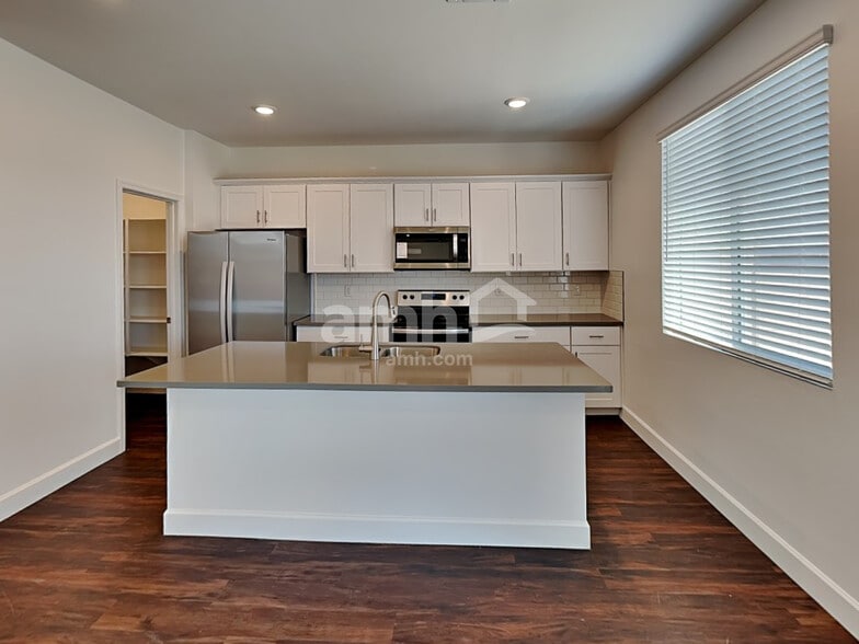 Building Photo - 25764 N 184th Dr