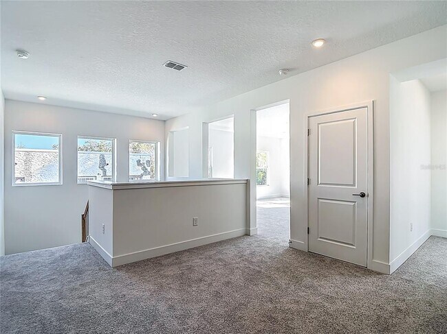 Building Photo - 410 S Westshore Blvd