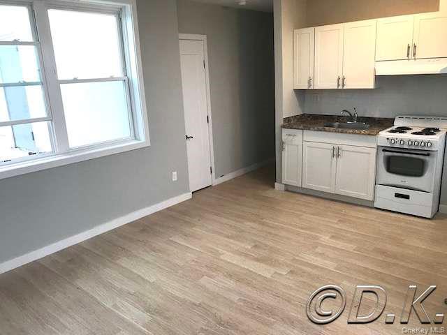 Building Photo - 215 E Broadway