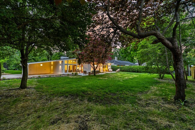 Building Photo - 2276 Johnston Rd