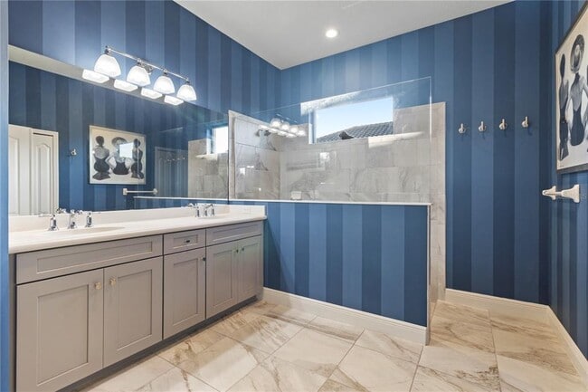 Building Photo - 26683 Raphis Royale Blvd