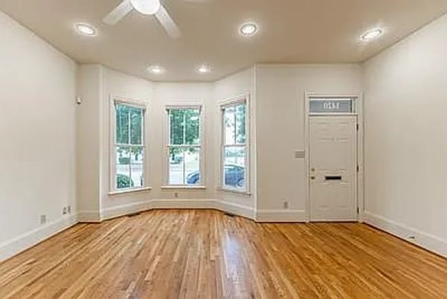 Building Photo - Escape to the perfect blend of comfort and convenience in the Fan!