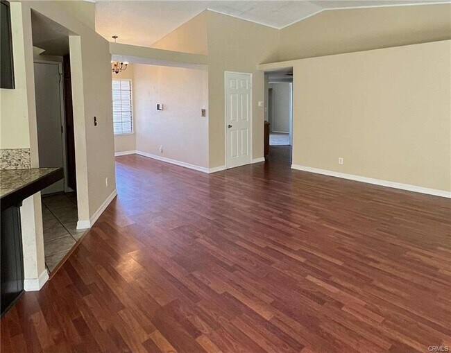 Building Photo - 4620 Grandview Dr