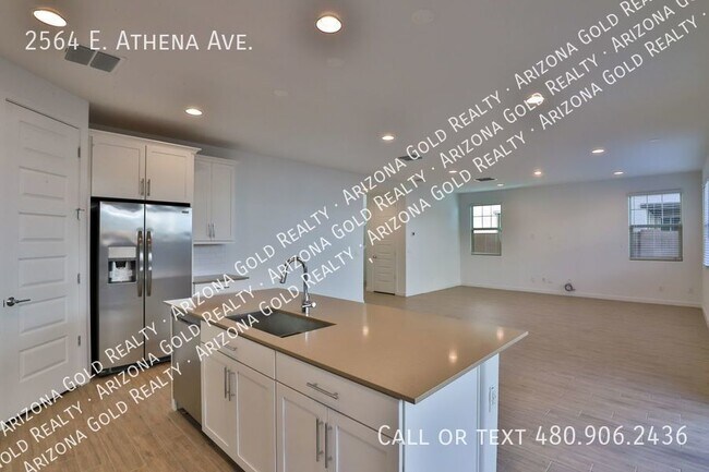 Building Photo - 2564 E Athena Ave