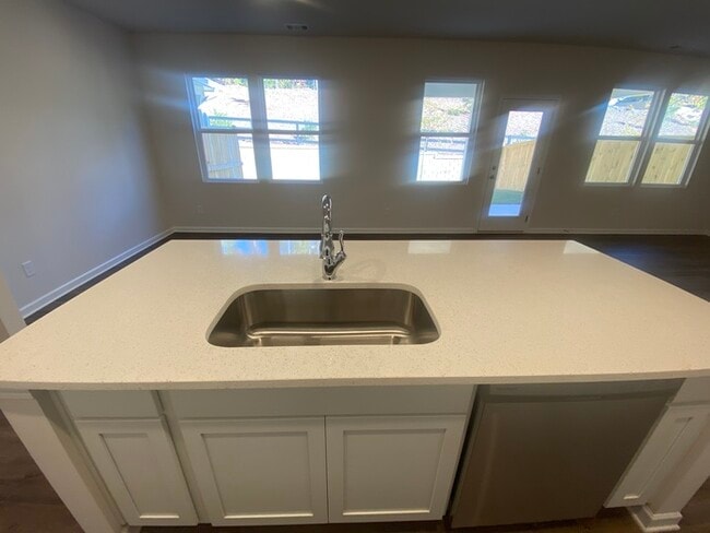 Building Photo - 28 Russet Wy