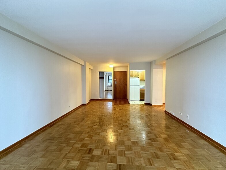 Building Photo - 4180 N Marine Dr