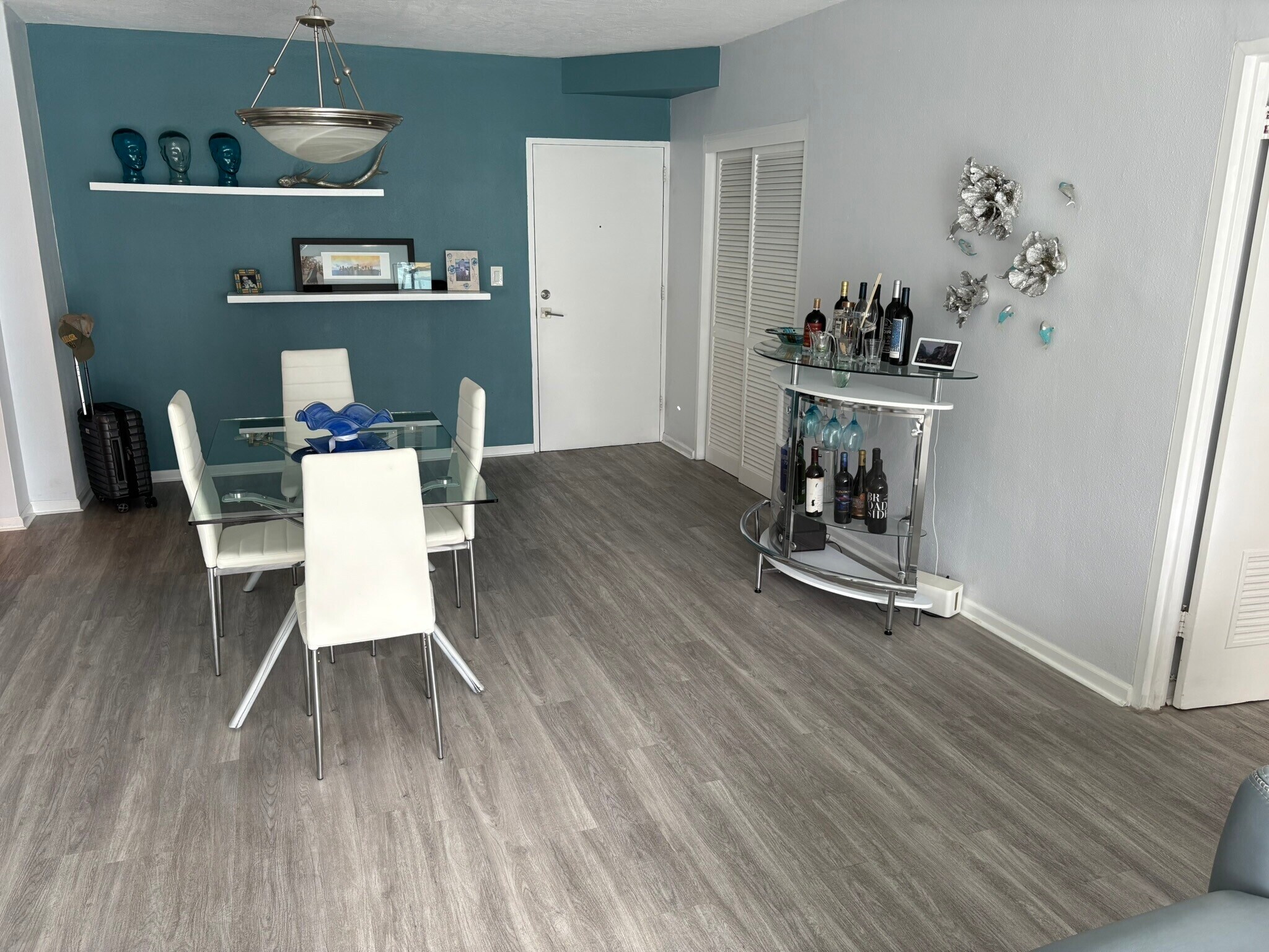 Building Photo - 3000 S Ocean Dr