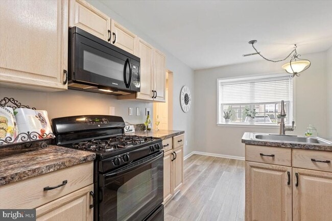 Building Photo - 105 Pin Oak Ct