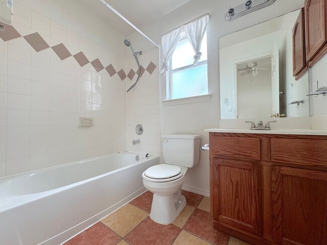 Building Photo - East El Paso 3 bed Refrig A/C