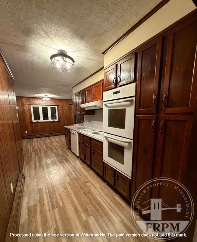 Building Photo - 318 Wood St