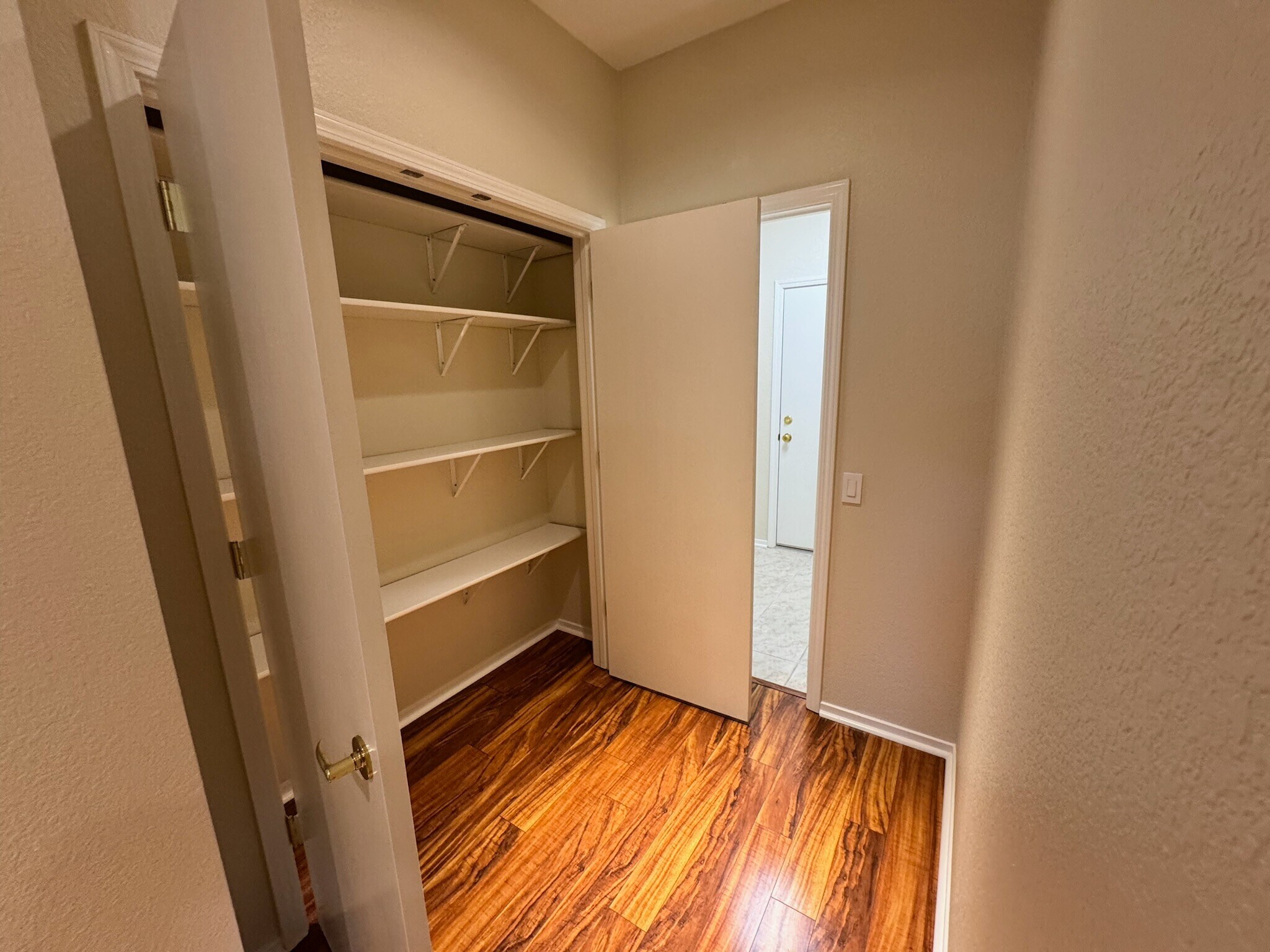 Building Photo - 5977 Whisperlodge Way