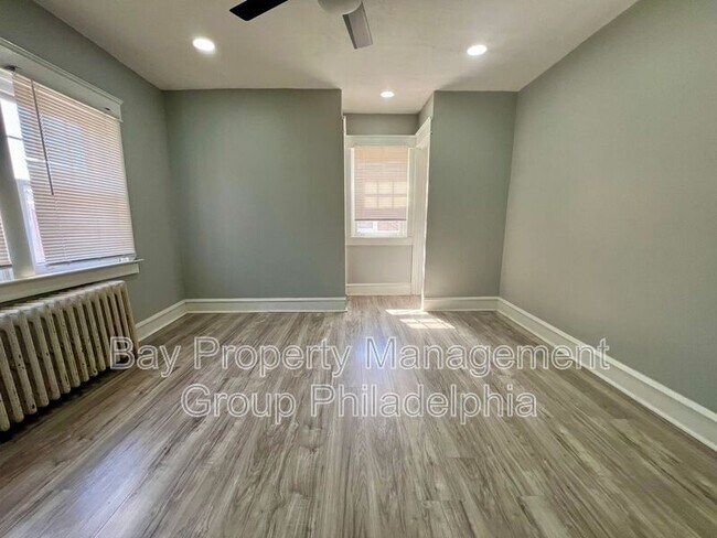 Building Photo - 25 W Parkway Ave