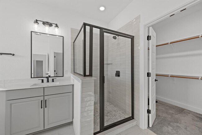 Building Photo - 5902 Rangeland Rd