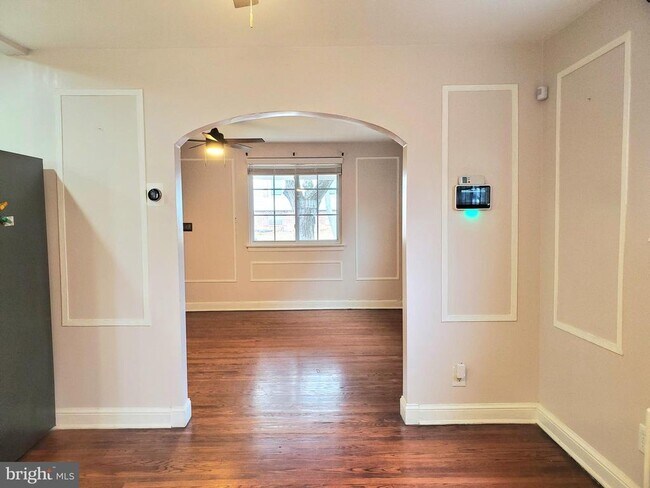 Building Photo - 30 53rd St SE