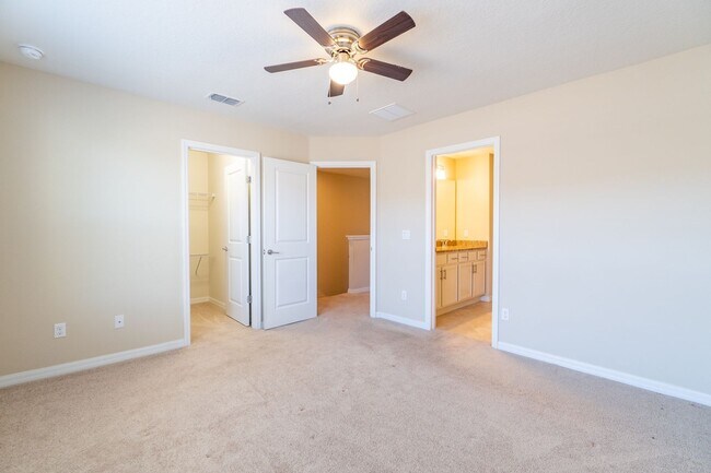 Building Photo - Beautiful Energy Efficient 3/2.5 Townhome ...