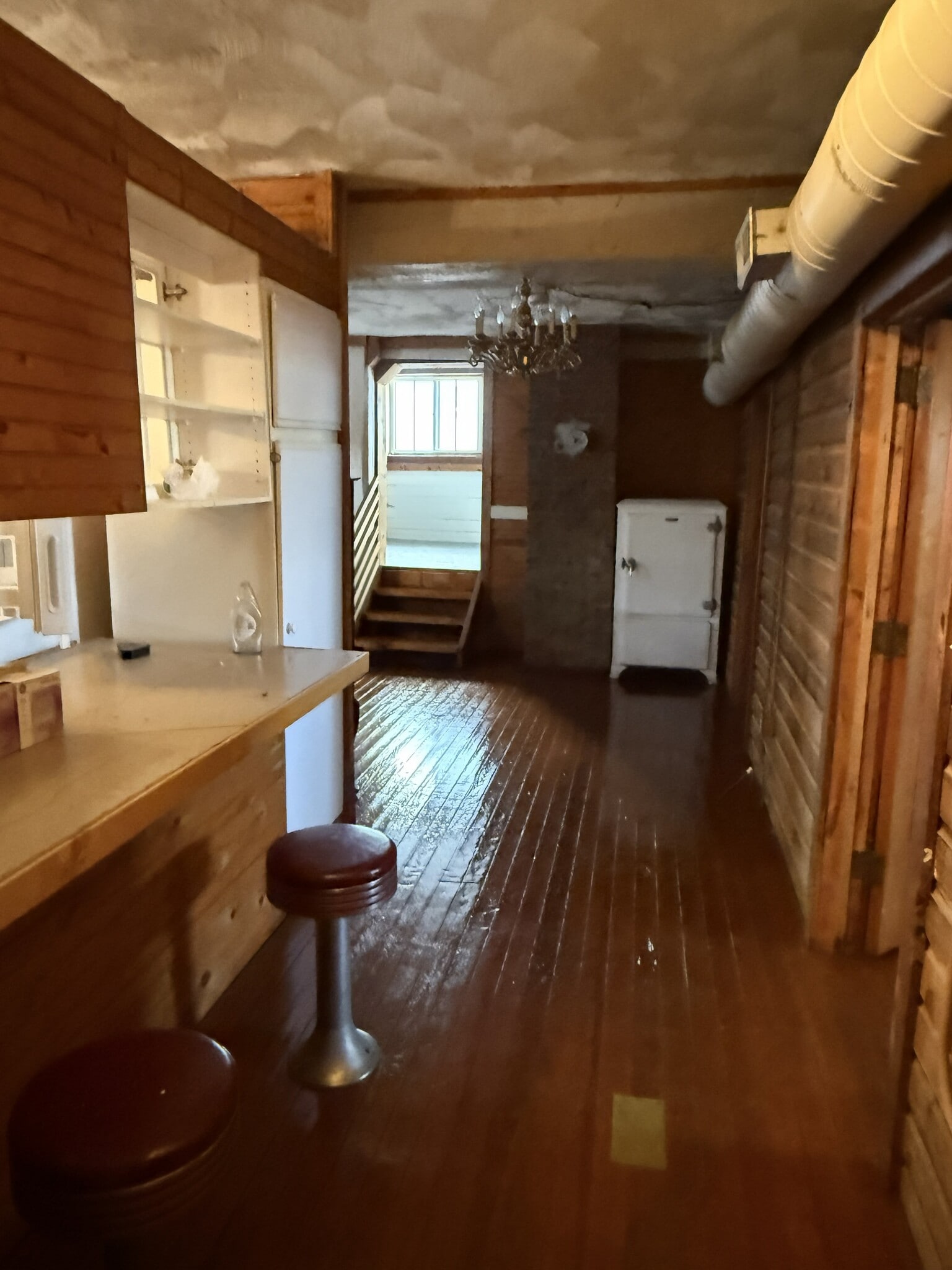 entry to Kitchen and Sunroom - 15 Wabank Rd