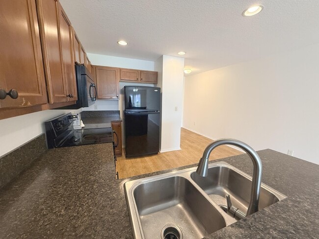 Building Photo - 728 Cabernet Pl