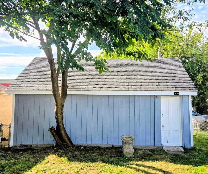 The garage is located at the rear of the fenced shaded backyard - 3348 Bohannon Ave