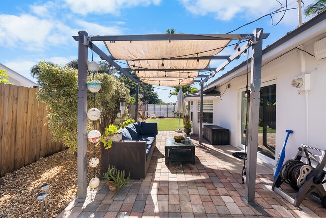 Building Photo - 1605 Treemont Ave