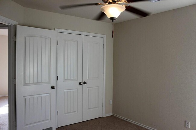 Building Photo - 3043 Heather Grove Lane