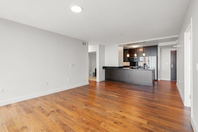 Building Photo - Beautiful Ocean View 2-Bedroom / 2-Bathroo...