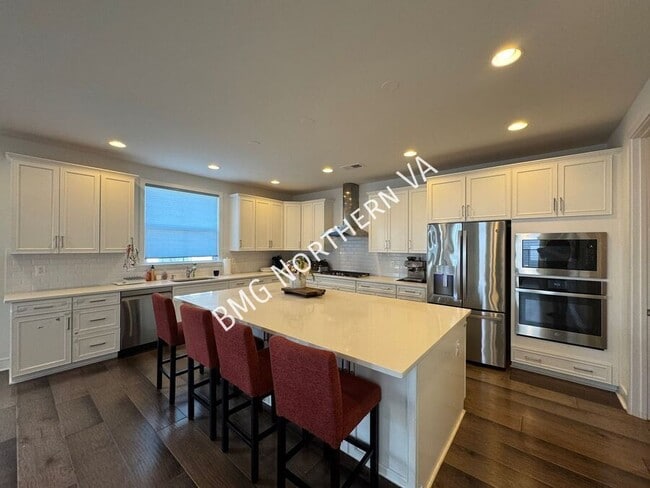 Building Photo - 25459 Byrnes Crossing Dr