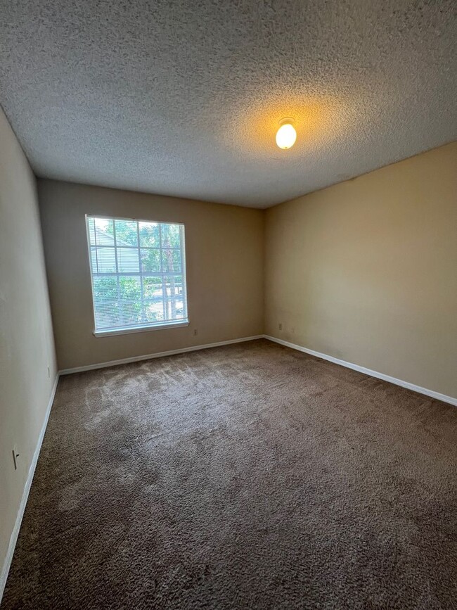 Building Photo - METRO WEST 2 BEDROOM 2 BATH CONDO FOR RENT...