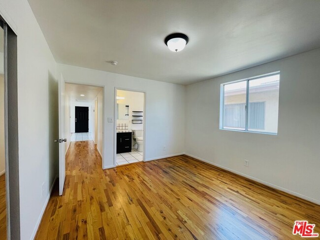 Building Photo - 5029 Klump Ave