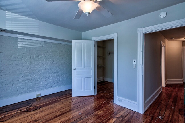 Building Photo - 1115 Frances Ave