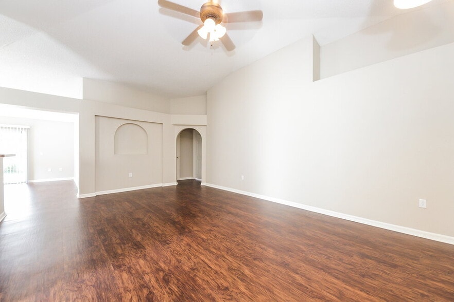 Building Photo - 254 Regal Downs Cir