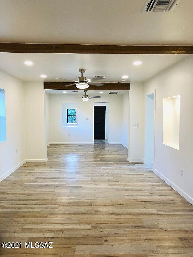 Building Photo - 1102 W Erie St