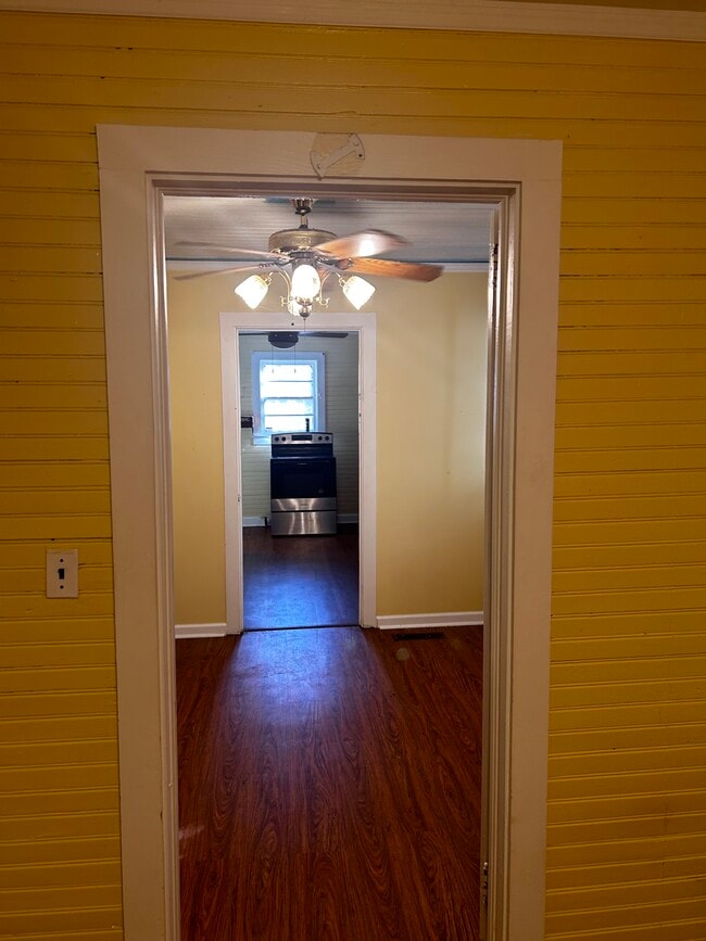 Building Photo - 324 State St