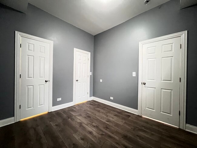 Building Photo - 7057 S Normal Blvd