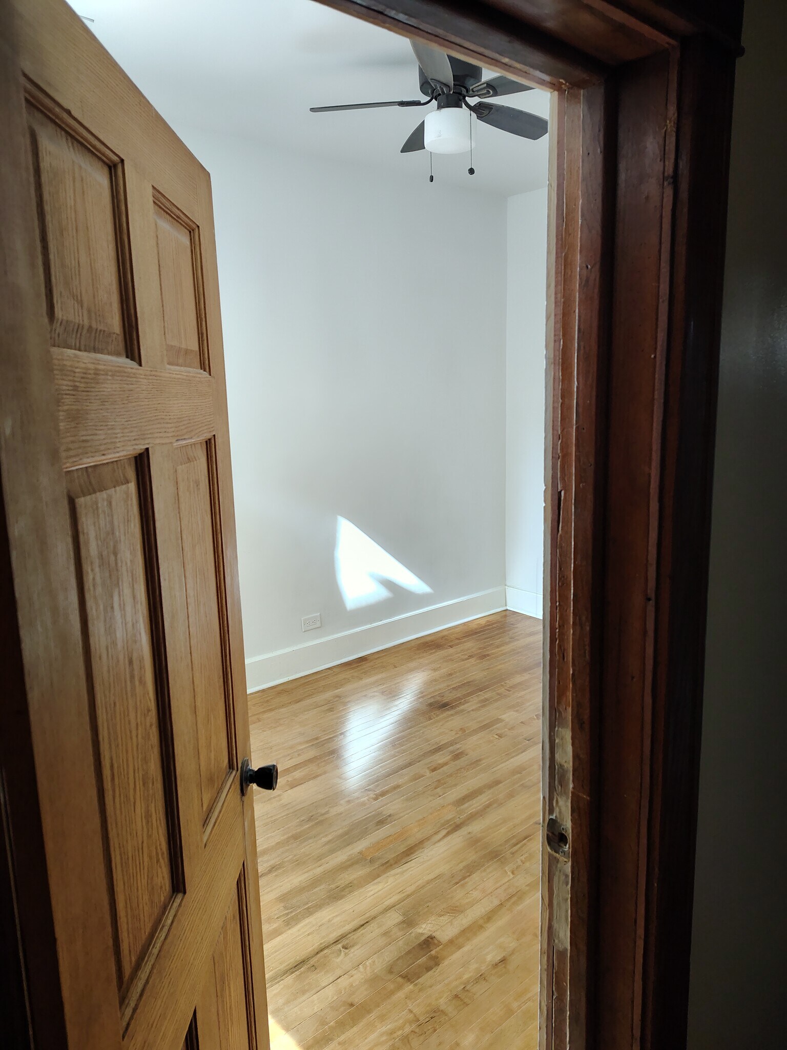 Bdrm - 3224 W Lexington St