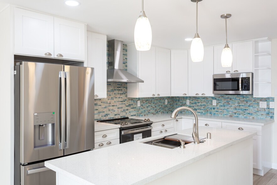 Building Photo - 2222 Carmel Valley Road