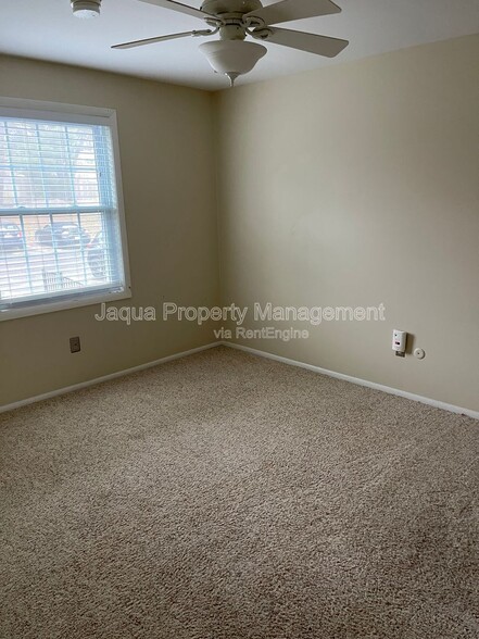 Building Photo - 714 Garland Cir