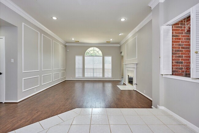 Building Photo - 6734 Wildacre Dr