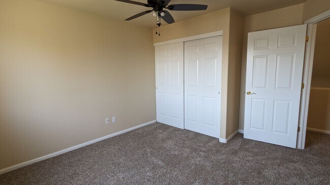 Building Photo - LOVELY TWO STORY HOME IN THE RANGE AT SPRI...