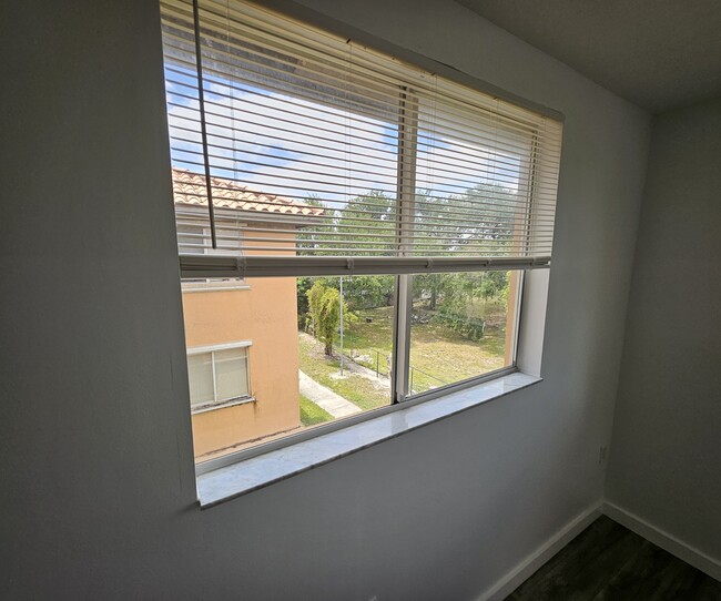 Building Photo - 17602 NW 25th Ave