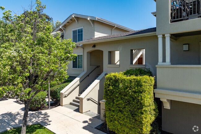 Entrance - San Clemente Place