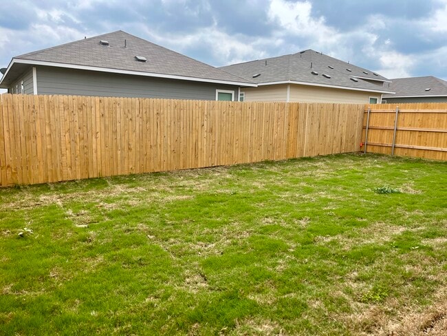 Building Photo - 132 Dollars Dr