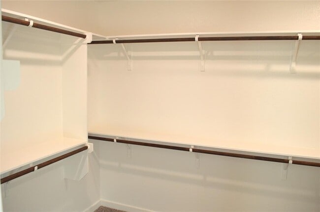 Building Photo - 2007 Filmore Cv