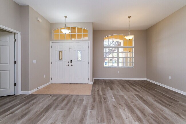 Building Photo - 3347 Bayshore Ct