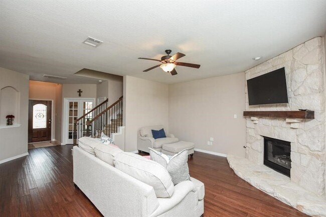 Building Photo - 7002 Edwanna Ln