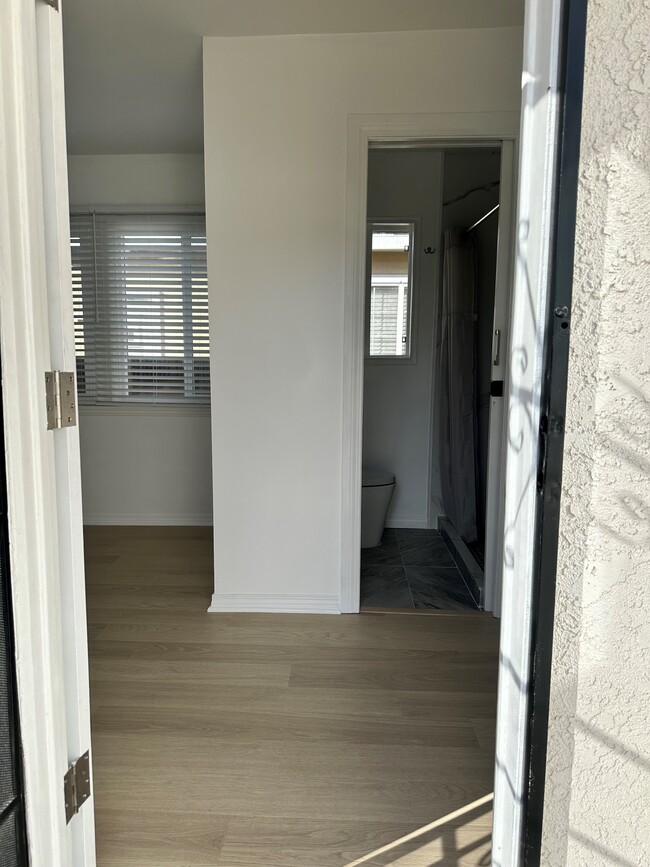 Building Photo - 4160 W 167th St